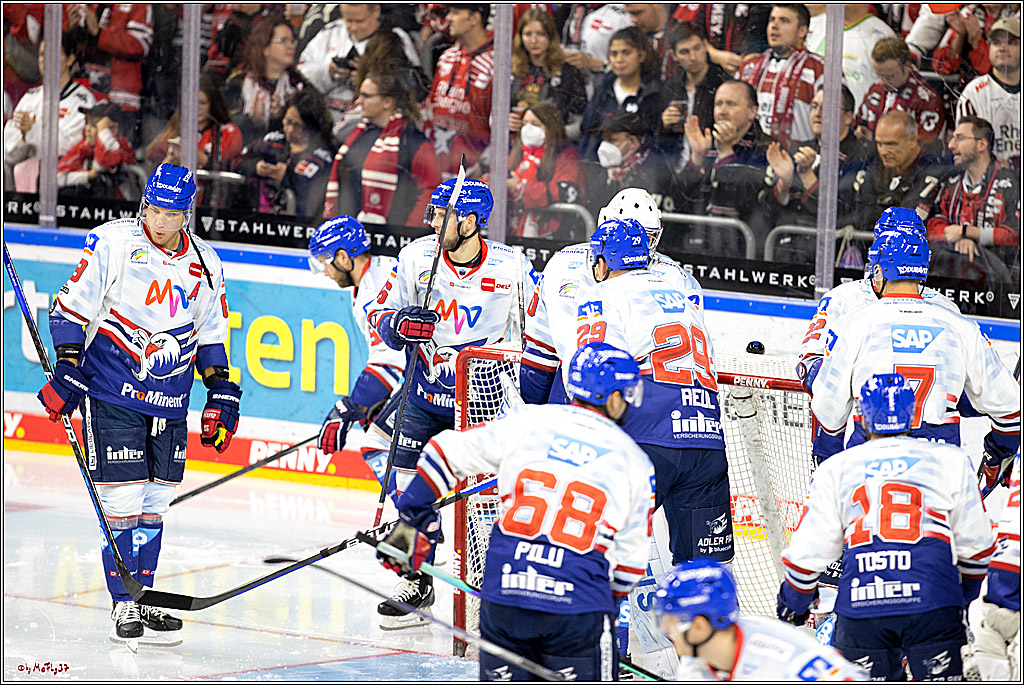 PENNY DEL;  Kölner Haie - Adler Mannheim; Köln, 04.11.2022
